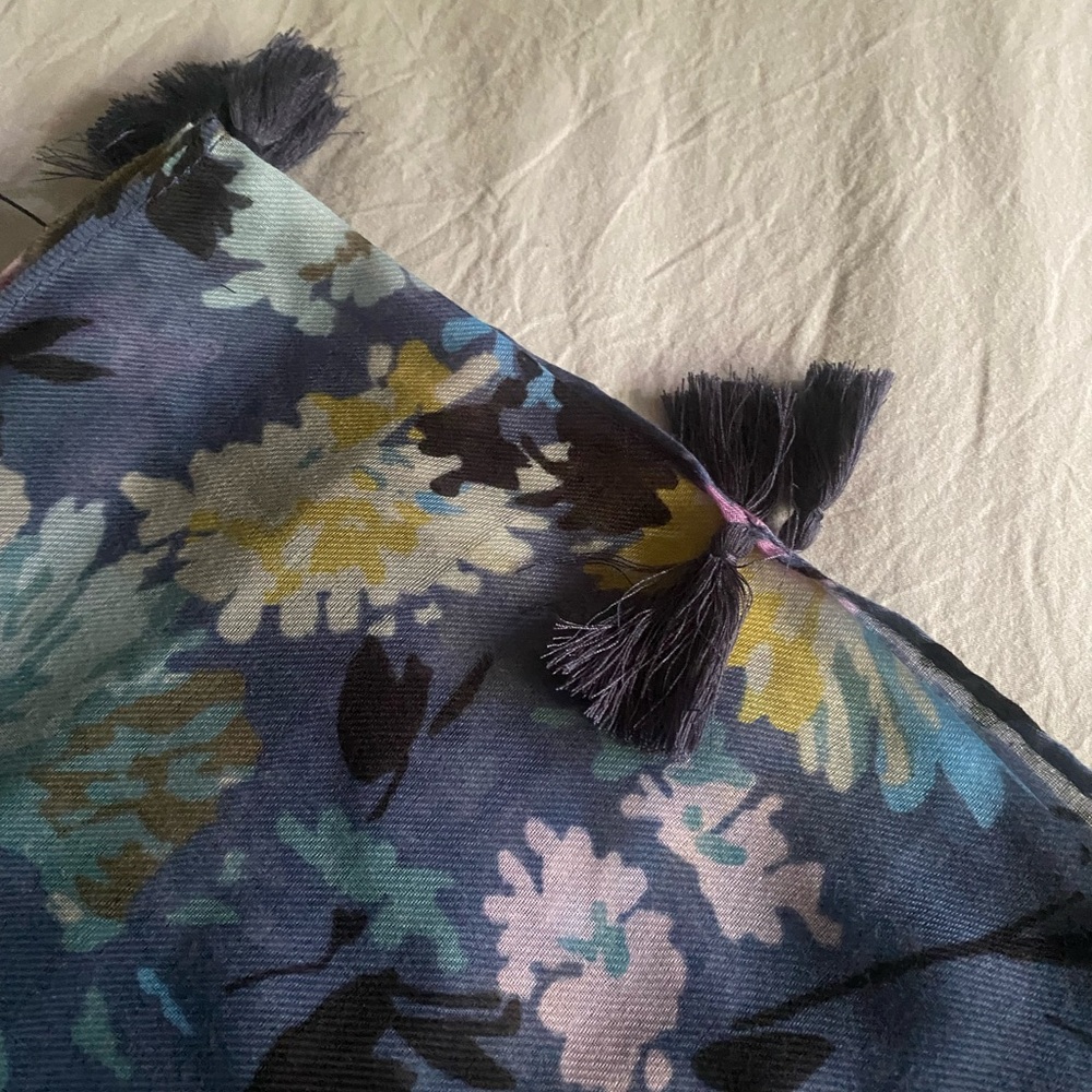 Floral Patterned Scarf - Picture 2 of 4